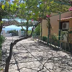 Casa Luisa3br דירה קאלה גונונה